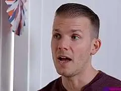 Drei Bi-Girls wollen seinen Schwanz haben