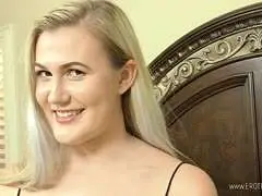 POV Blasen und Reiten mit blonder Studentin